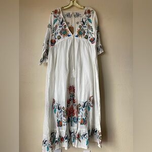 White boho maxi dress floral print detail natural life nwt size large